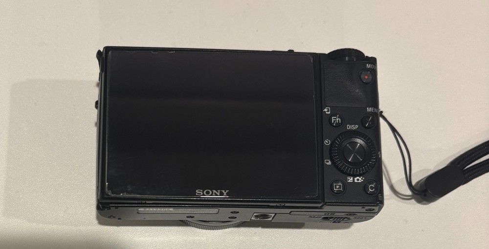 Sony DSC-RX100 M3 Camera - View finder Not working