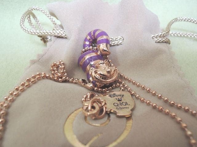 Q-pot Disney Alice in Wonderland Cheshire Cat Necklace New Gift