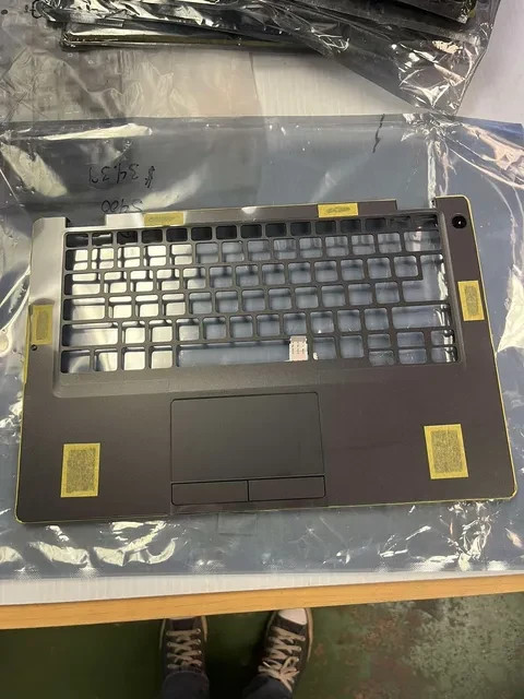 Dell Latitude 5400 Palmrest Touchpad Cover Assembly DP/N 0GG5TX Open Box