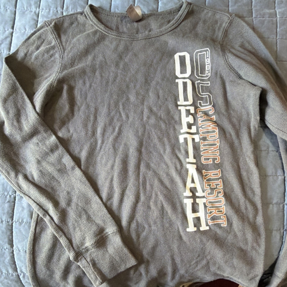 Port & Company Odeta Camping Resort Thermal T-Shirt Boys Sz XL Gray Long Sleeve
