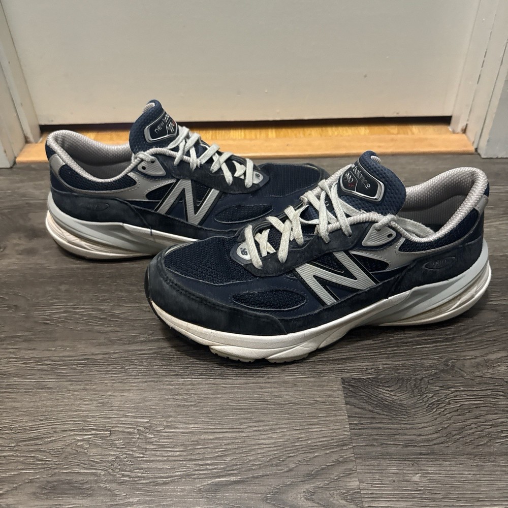 New Balance 990 V6 Classic Made in USA Navy White M990NV6 - Men’s Size 8.5