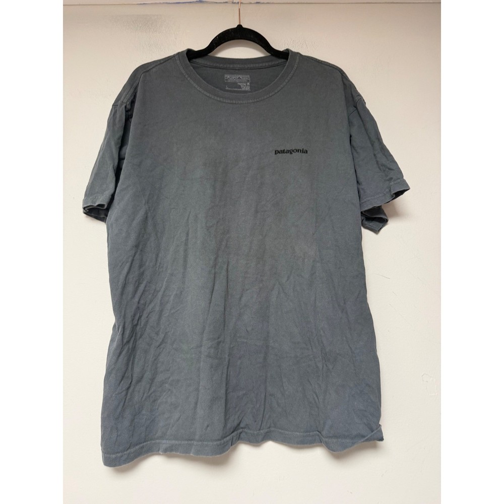 Patagonia P-6 Logo T-Shirt Mens Large Gray Organic Cotton Regular Fit Short