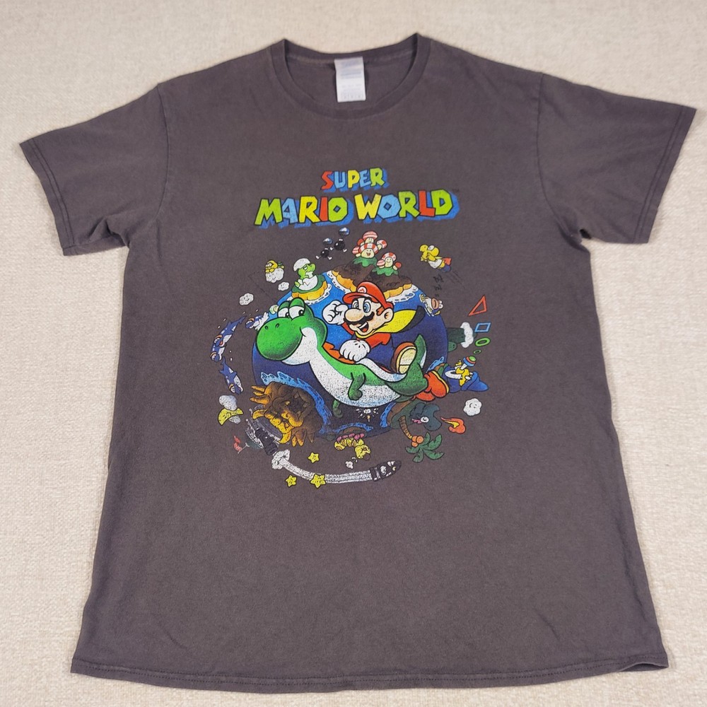 Gray Super Mario World T-Shirt Men's M Yoshi Nintendo Video Game SNES Shirt