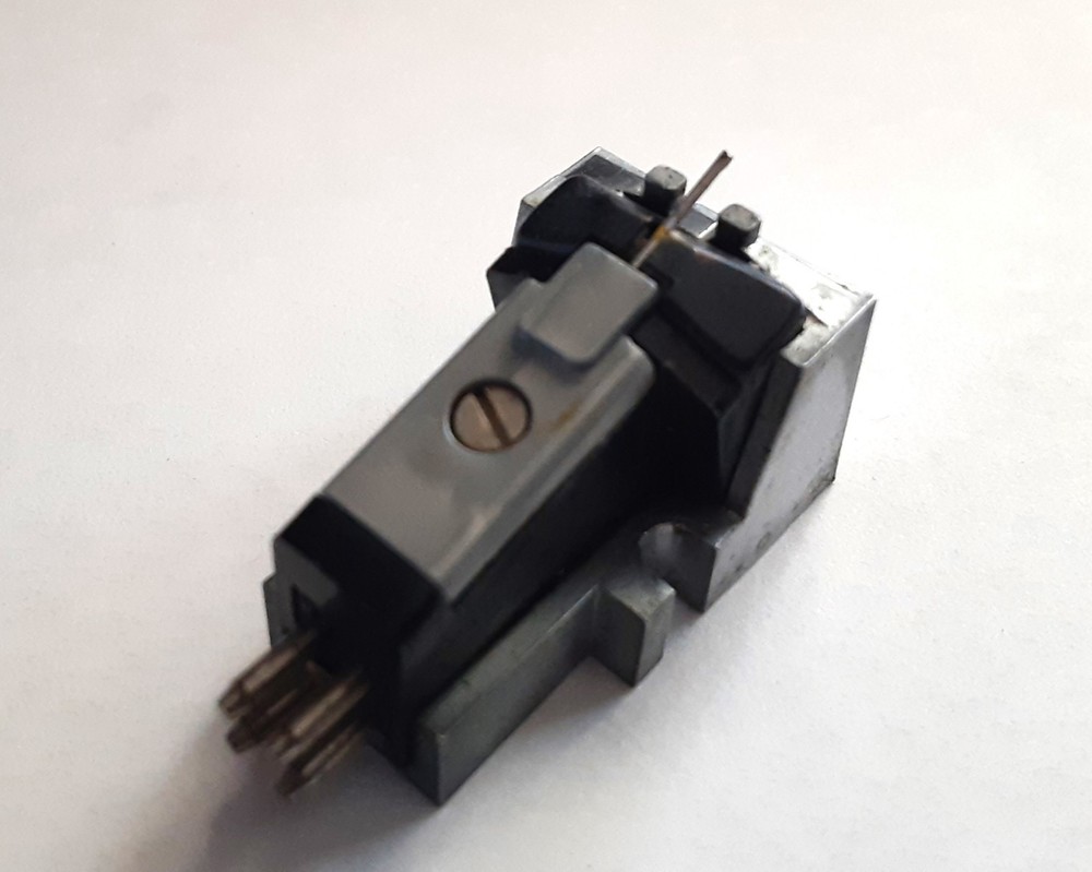 Denon GV-1 high-performance phono cartridge for turntable tonearms