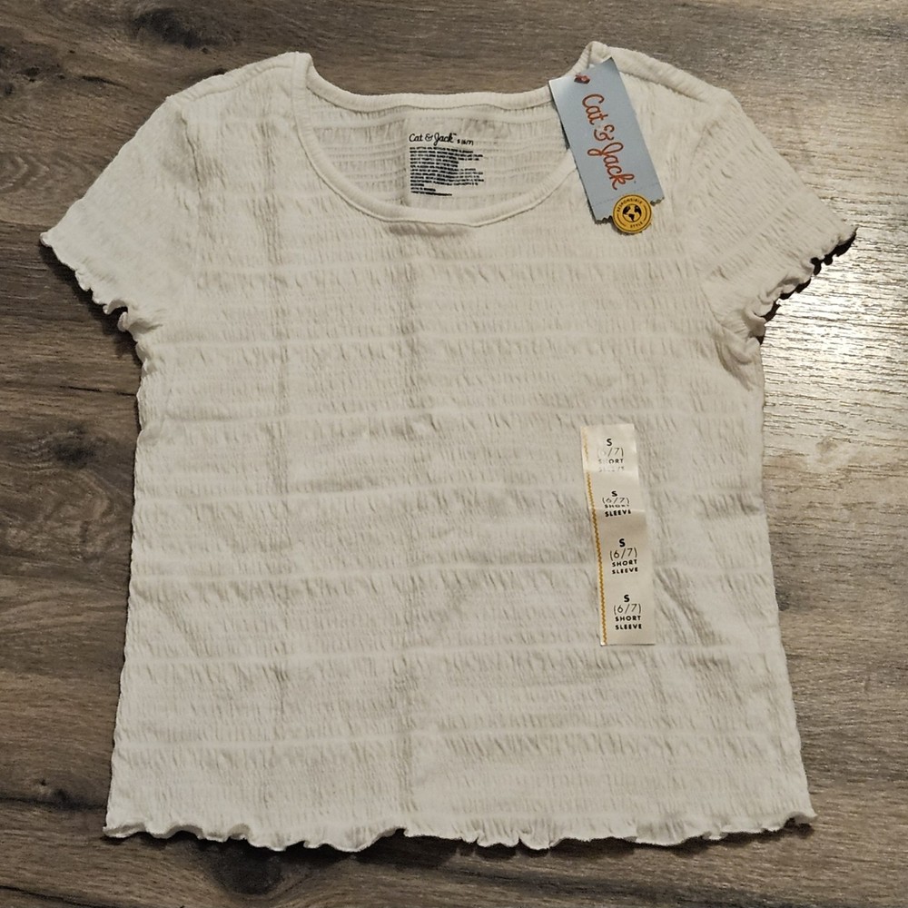 Cat and Jack Girls White Smocked Short Sleeve Shirt Size Small 6-7 Nwt