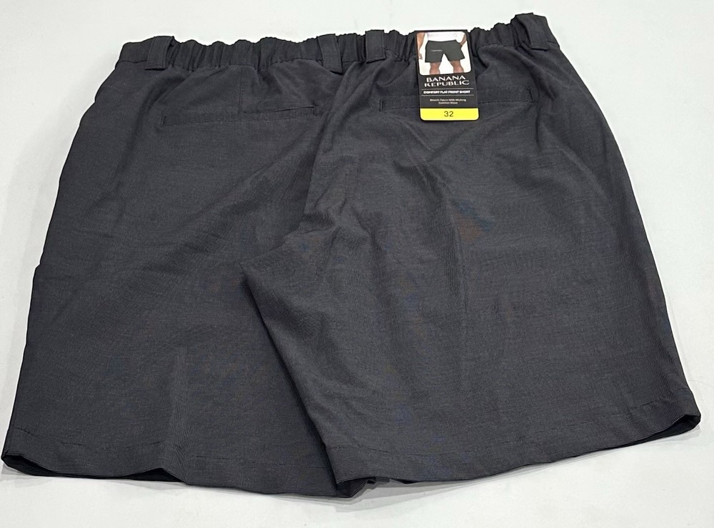 Banana Republic Men's Comfort Flat Front Shorts, Black, Size 32