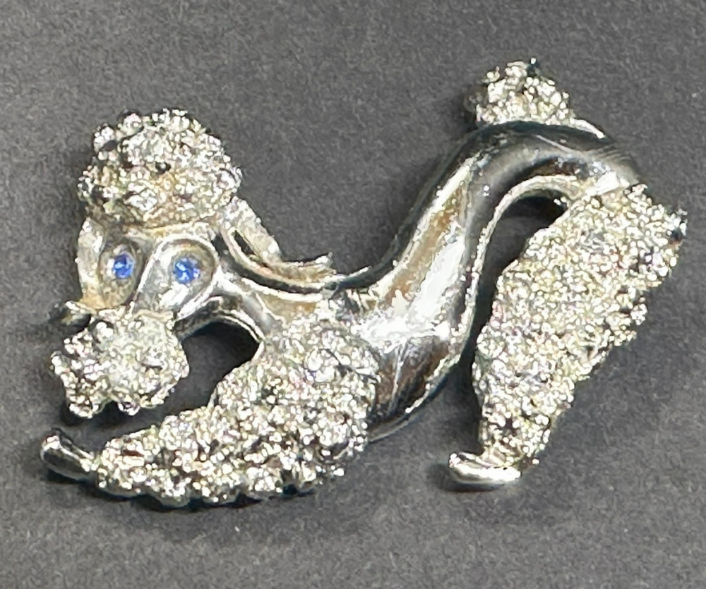 Vintage Signed Gerry's Poodle Dog Blue Rhinestone Eyes Silver Tone Brooch Pin 2