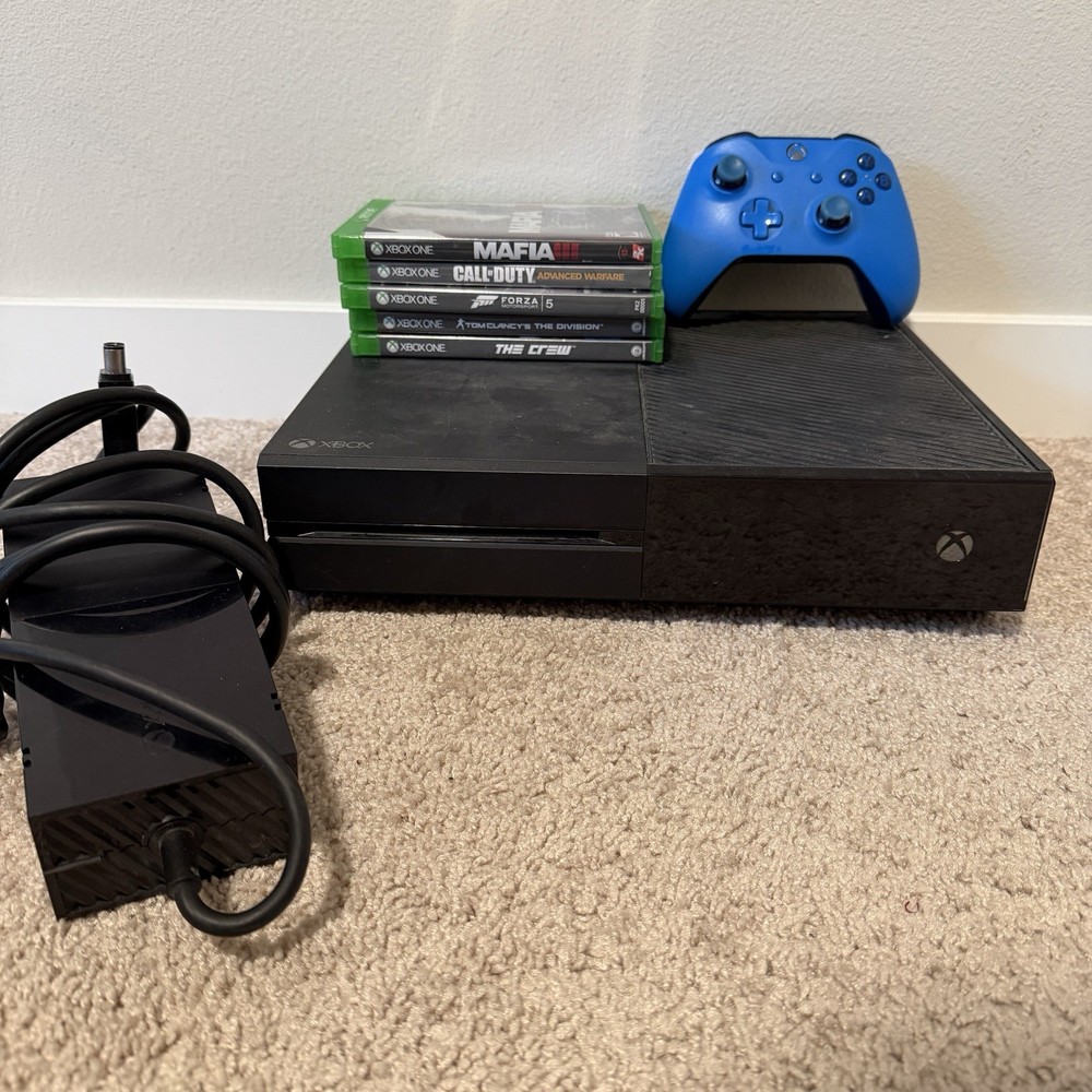 Microsoft Xbox One 1540 500GB  Console System Bundle W/ Controller & 5 Games