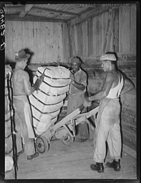 Photo:Port of Houston TX 1939 Longshoremen Loading Cargo Bales FSA
