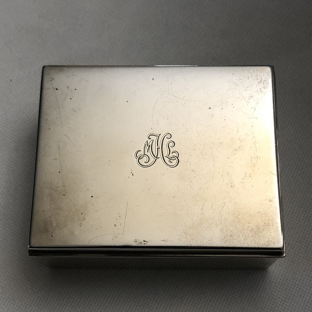 VINTAGE TIFFANY & CO. STERLING SILVER CIGARETTE BOX CEDAR LINING