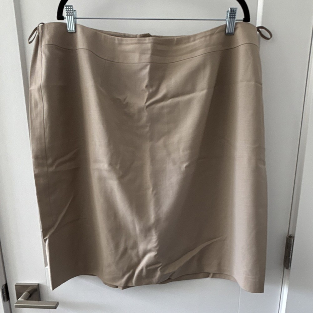 Talbots Beige Straight Pencil Skirt Satin Stretch Knee Back Zip Slit 22W Women