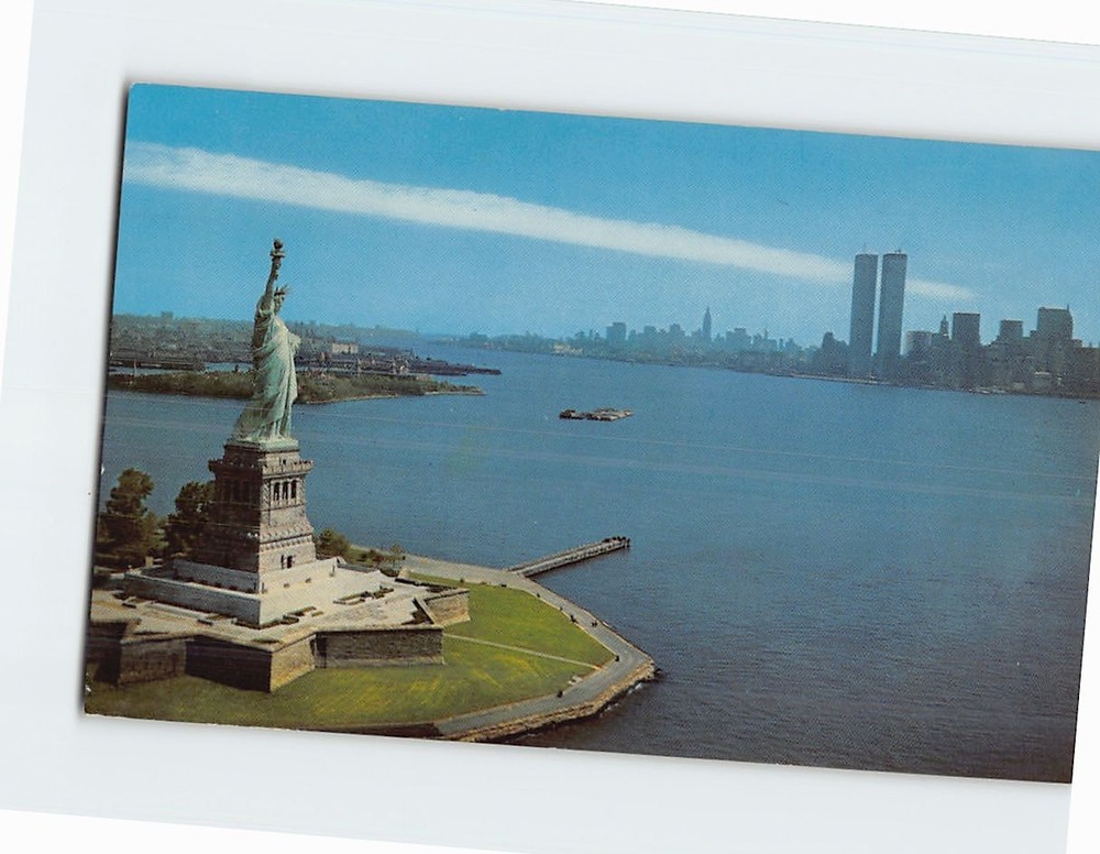 Postcard The Statue of Liberty USA