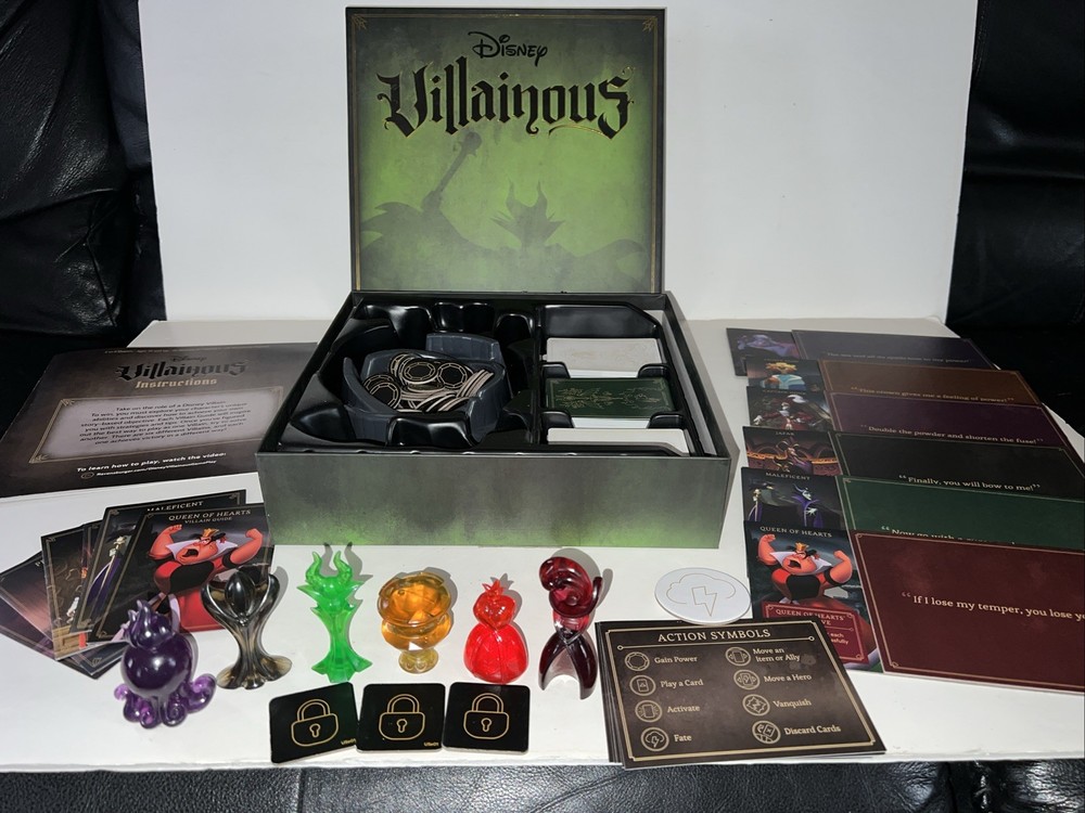 Disney Villainous The Worst Takes it All Complete Board Game GUC