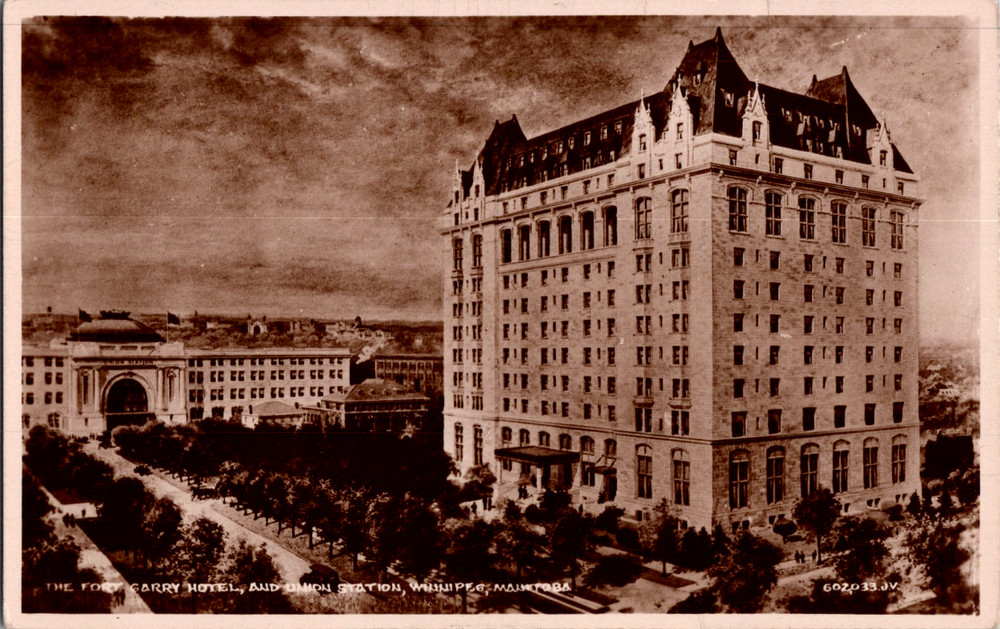Vintage Postcard Fort Garry Hotel Union Station Winnipeg Manitoba Canada