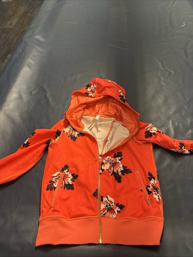 Lululemon Size 6 Zip Up Jacket Women's