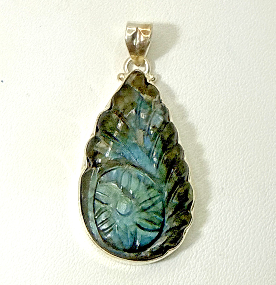 Stunning Vintage .925 Sterling Silver Necklace Pendant w/Labradorite Stone