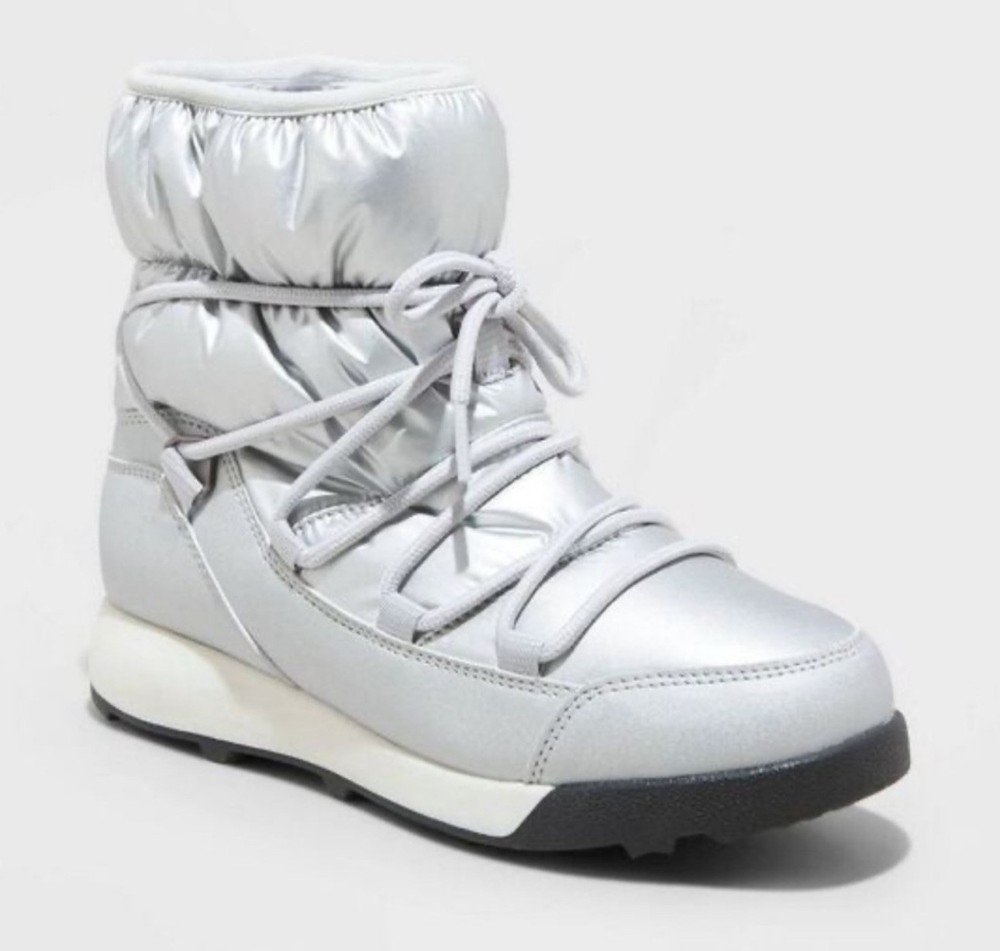 Women's Cara Moon Winter Boots in All in Motion Silver Size 6