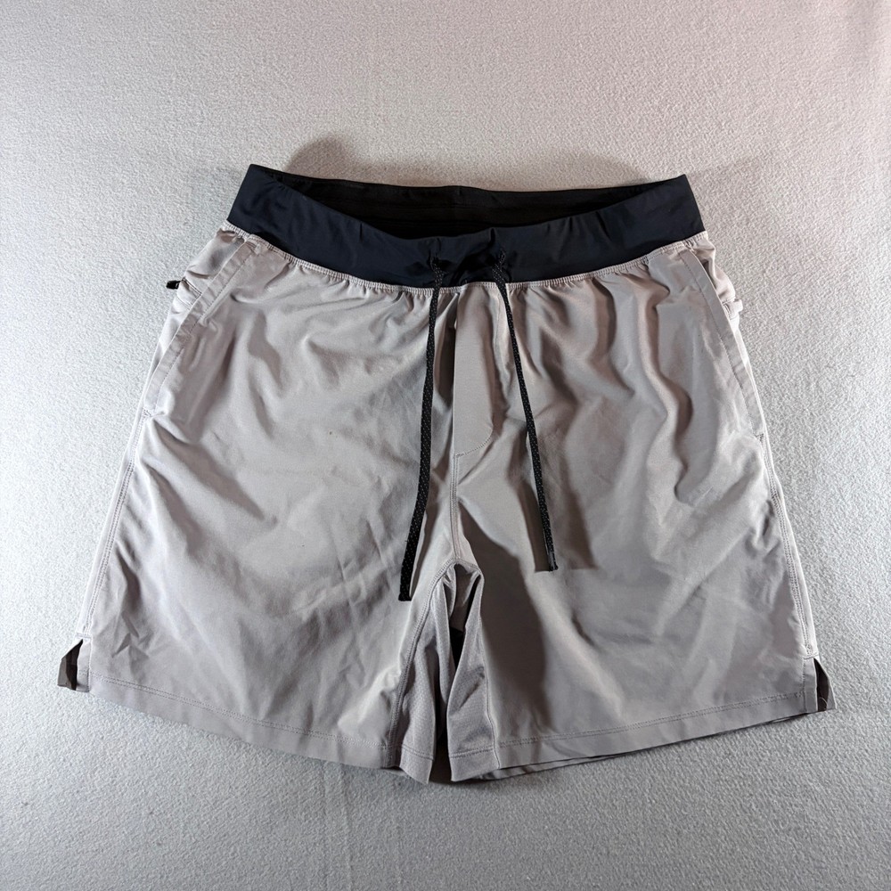 Fabletics Mens Medium Gray Fundamental Lined Athletic Shorts Drawstring Pockets