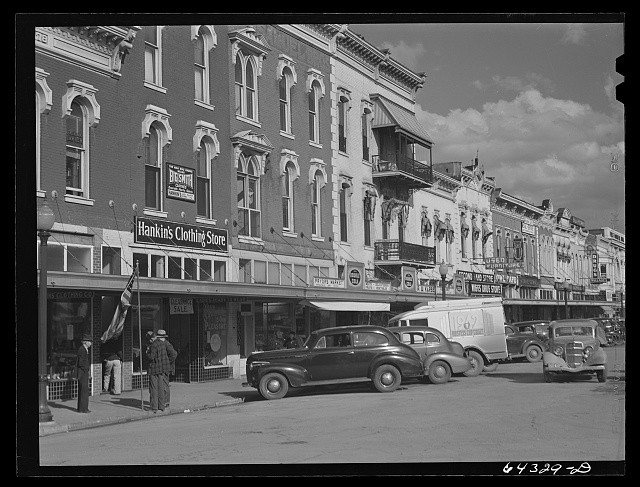 Photo:Nevada Missouri 1942 Main Street Hankins Clothing Store Cars