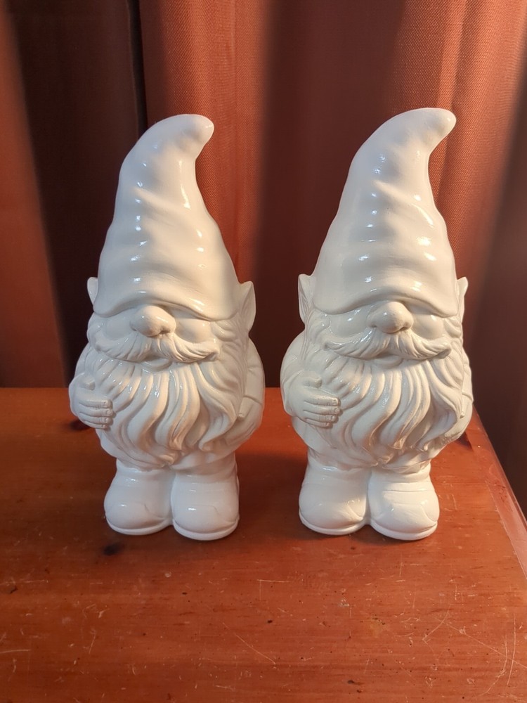 Pair Of Better Homes & Gardens White Garden Gnome Outdoor Resin Statuary, 12.5