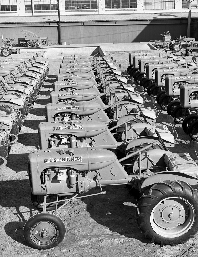 1940 Rows of Allis-Chalmers Tractors, Oklahoma Old Photo 8.5