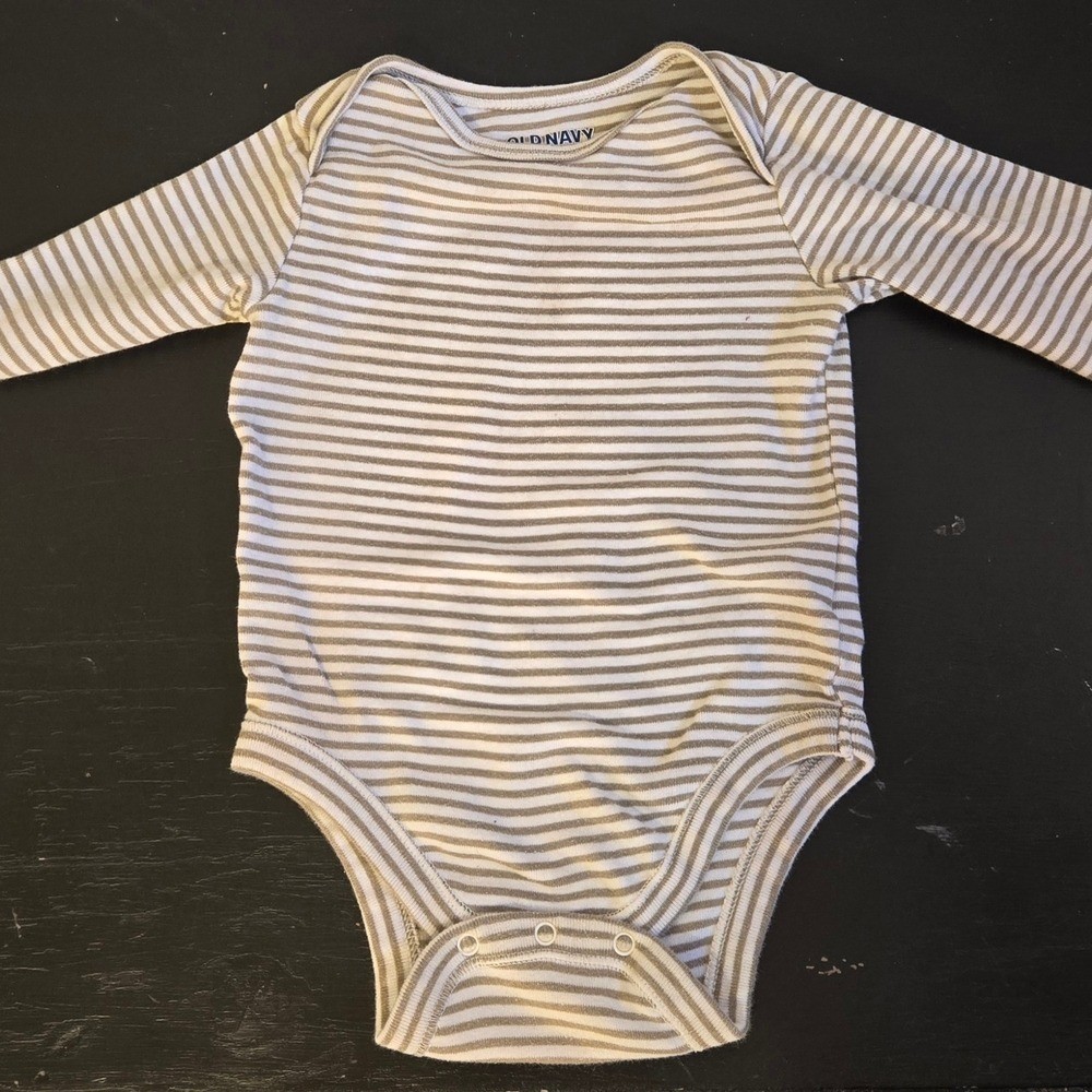 Old Navy Infant Boys Size 6-12 Months Long Sleeve One Piece Set Of 3