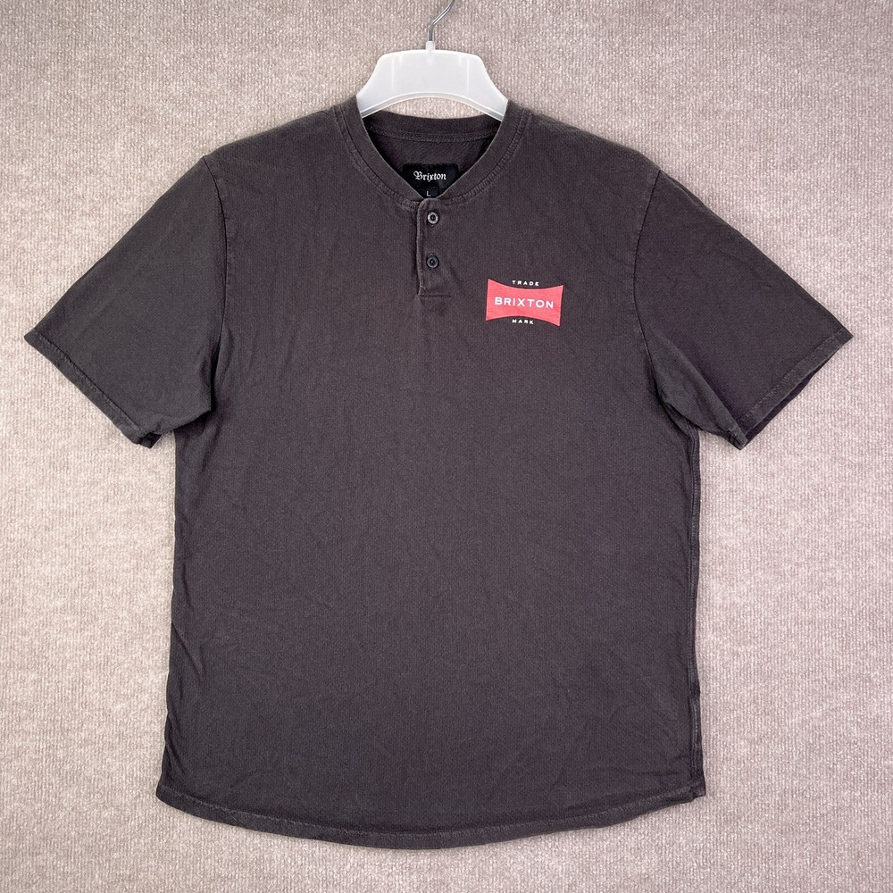 Brixton Men's Henley T Shirt Large Brown Cotton Blend Graphic Short Sleeve