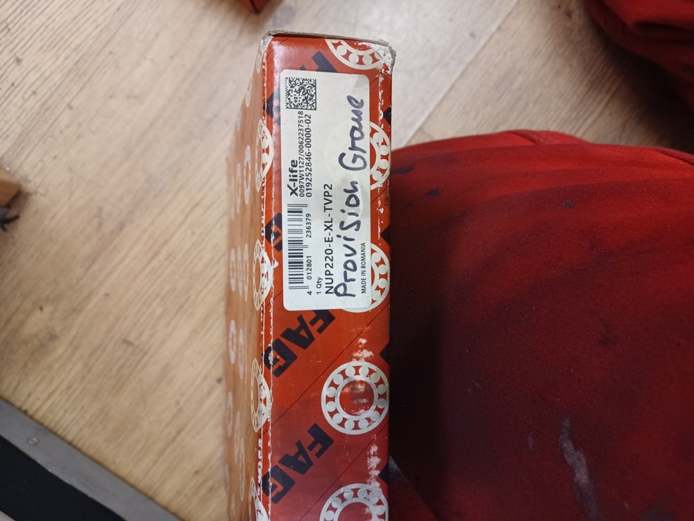 NUP220-E-XL-TVP2 Cylindrical Roller Bearing Premium Brand FAG 100x180x34mm