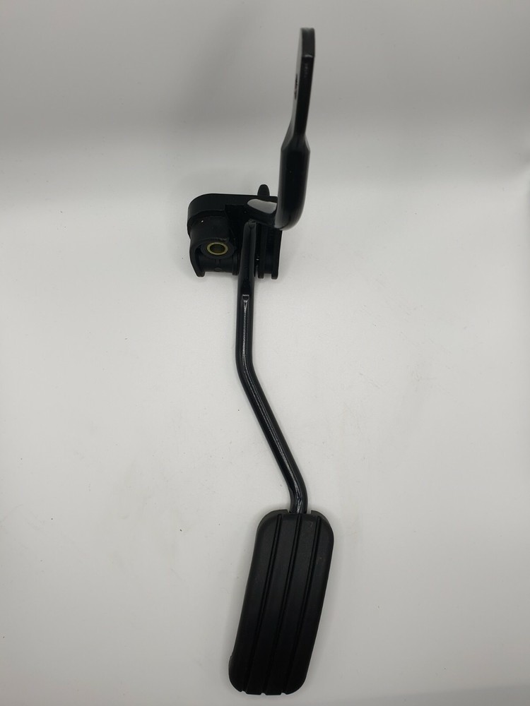 Nissan Kubistar Kangoo X76 2003- Genuine Accelerator Pedal 1801000QAN New OEM