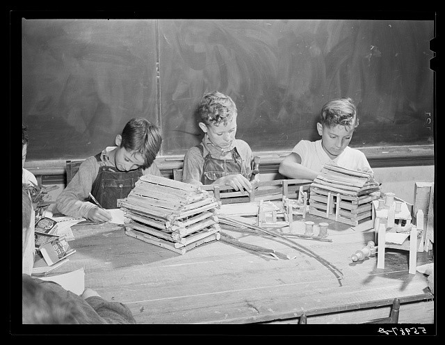 Breathitt County Kentucky Big Rock School Students Crafts 1940 Schoolroom