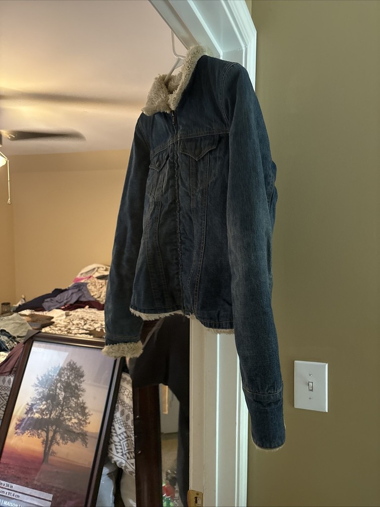 Abercrombie & Fitch Jacket Womens Medium Blue Denim Faux Fur Lined Sherpa Collar