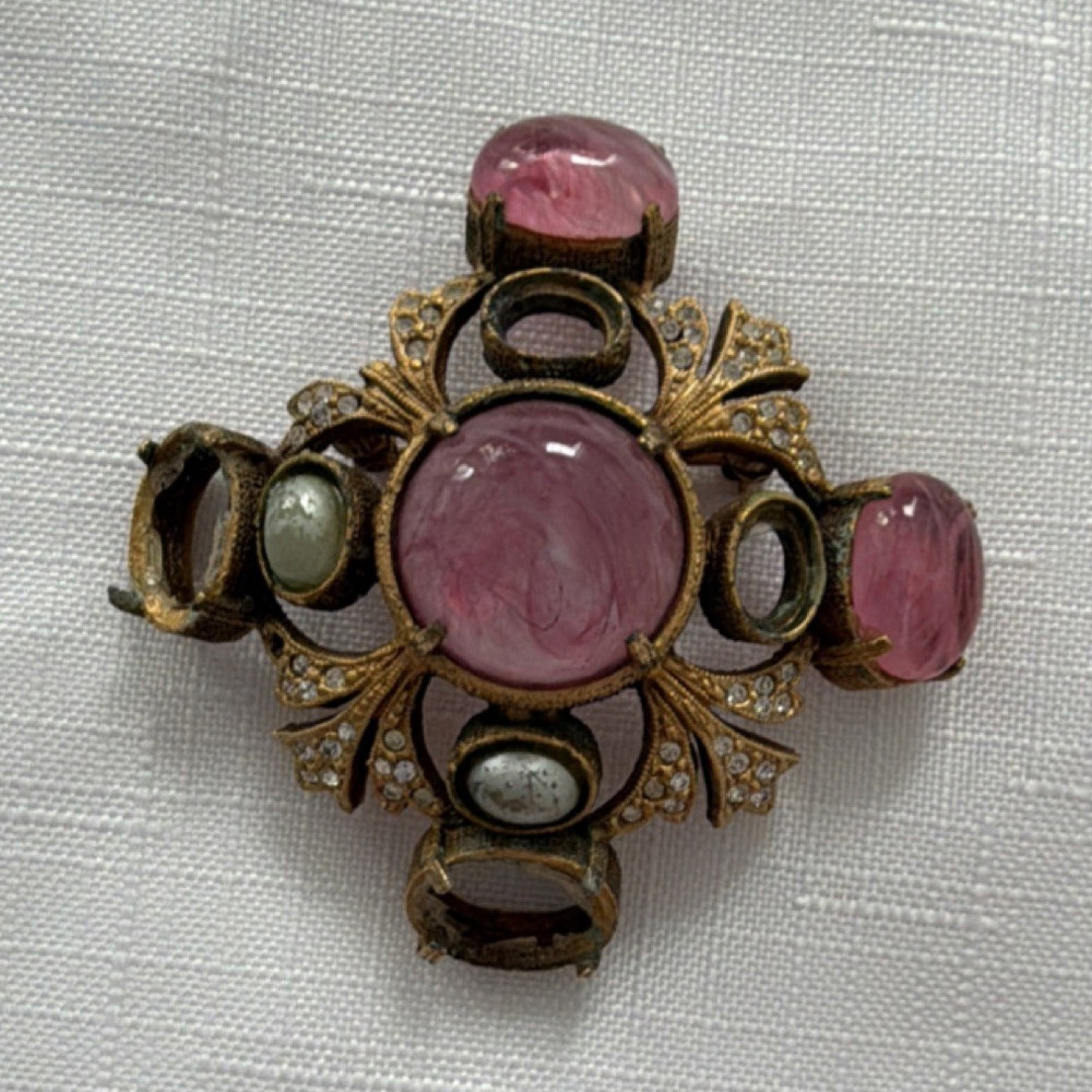 DeNicola Signed Gold Tone Pink Cabochon Cross Rhinestone Brooch Pin