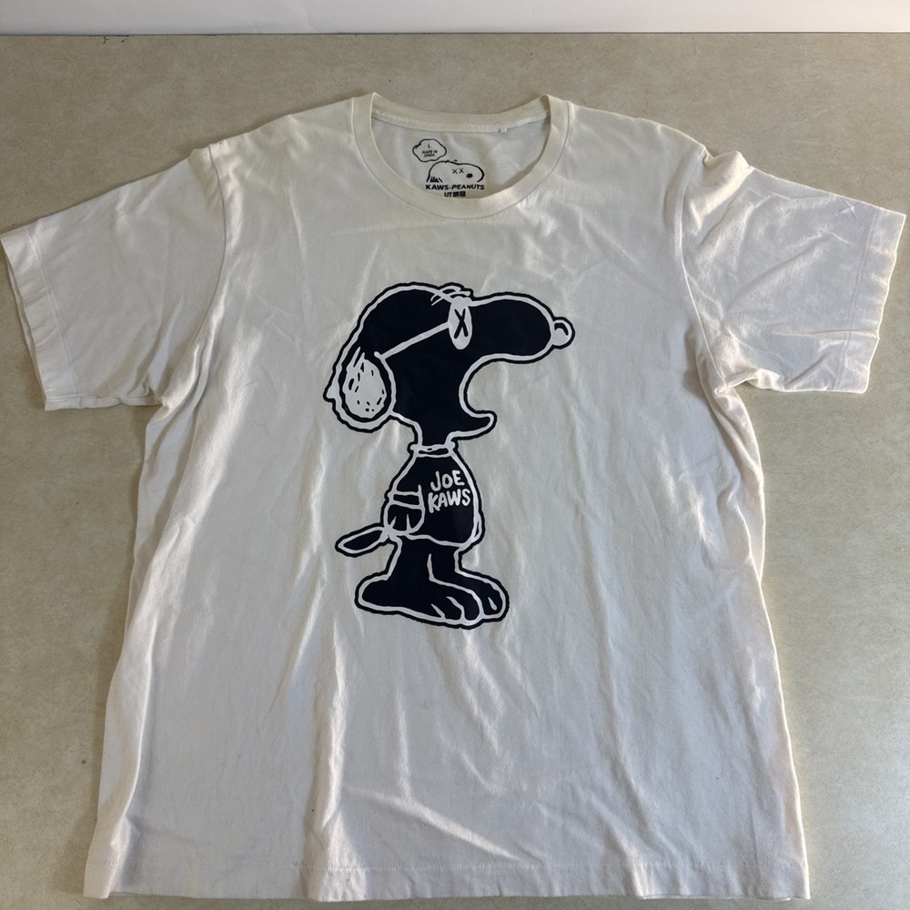 Uniqlo Kaws Peanuts Snoopy Art Graphic T-shirt Men Large White Short Sleeve