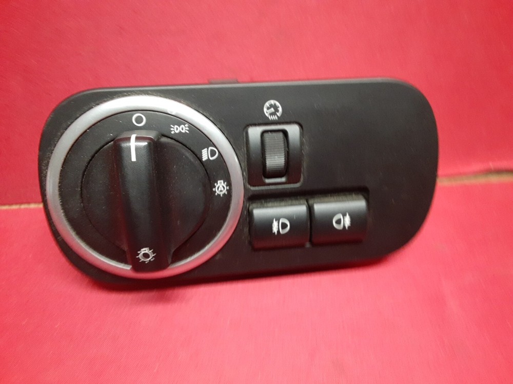 2010-2016 Land Range Rover Auto Headlight Switch with Fogs LR010876