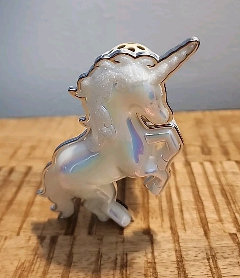 Bath&Body Works Walllflowers Iridescent Unicorn Plug In Light Up Scented Works