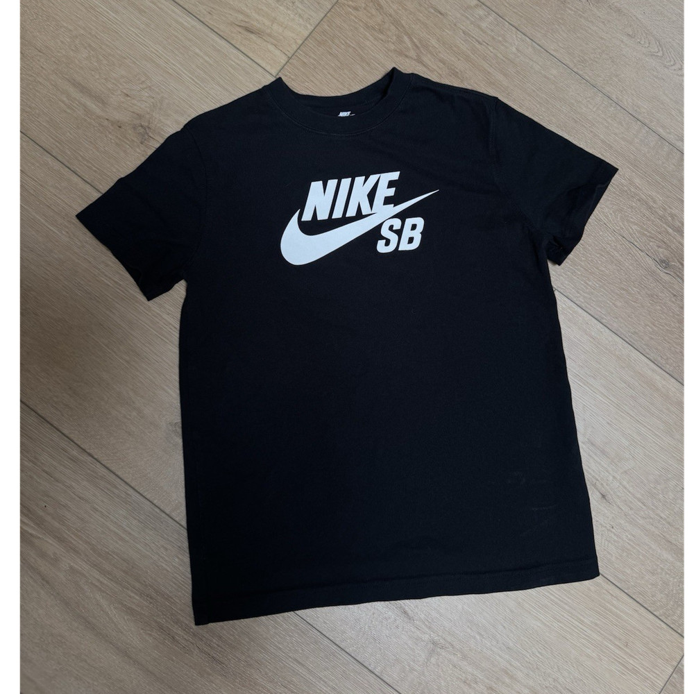 Nike SB The Nike Tee Kids  Black Graphic Logo Crew Neck T-Shirt Size M