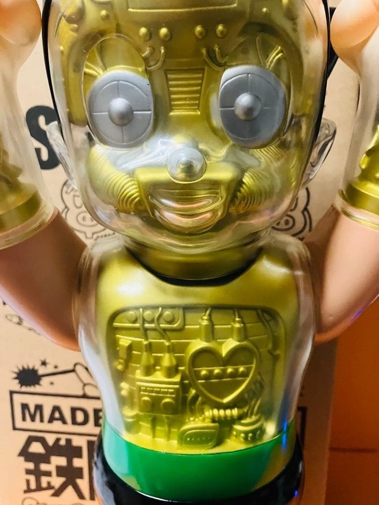 Secret Base Soft Vinyl BIG SCALE Astro Boy Full color 17.71 inches Used