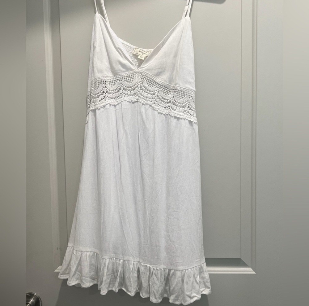 XL Elegant white lace trim dress