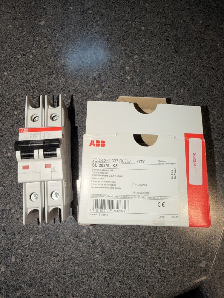 ✌️Abb Su202M-K5A  5 Amp,  2-Pole Miniature Circuit Breaker