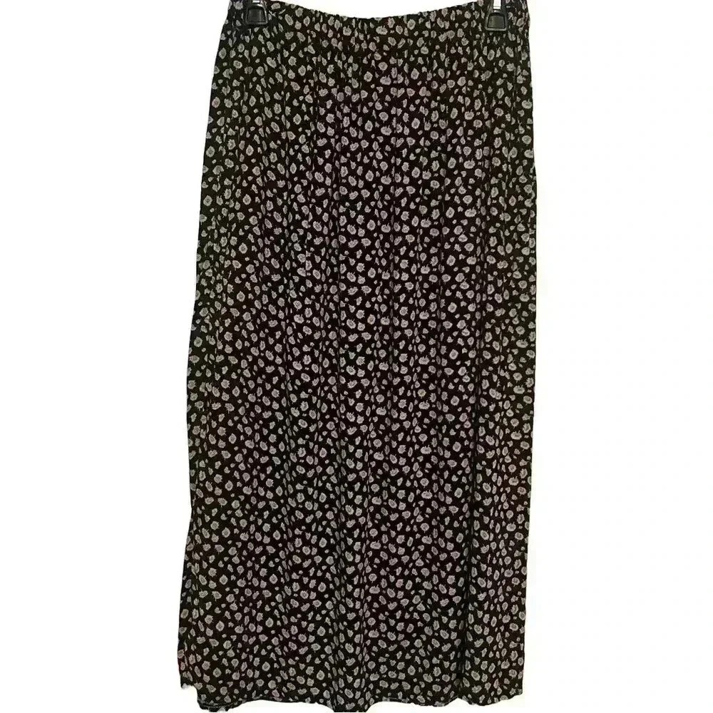 Boho women’s skirt elastic waist, midi length flowy with stretch size M/L