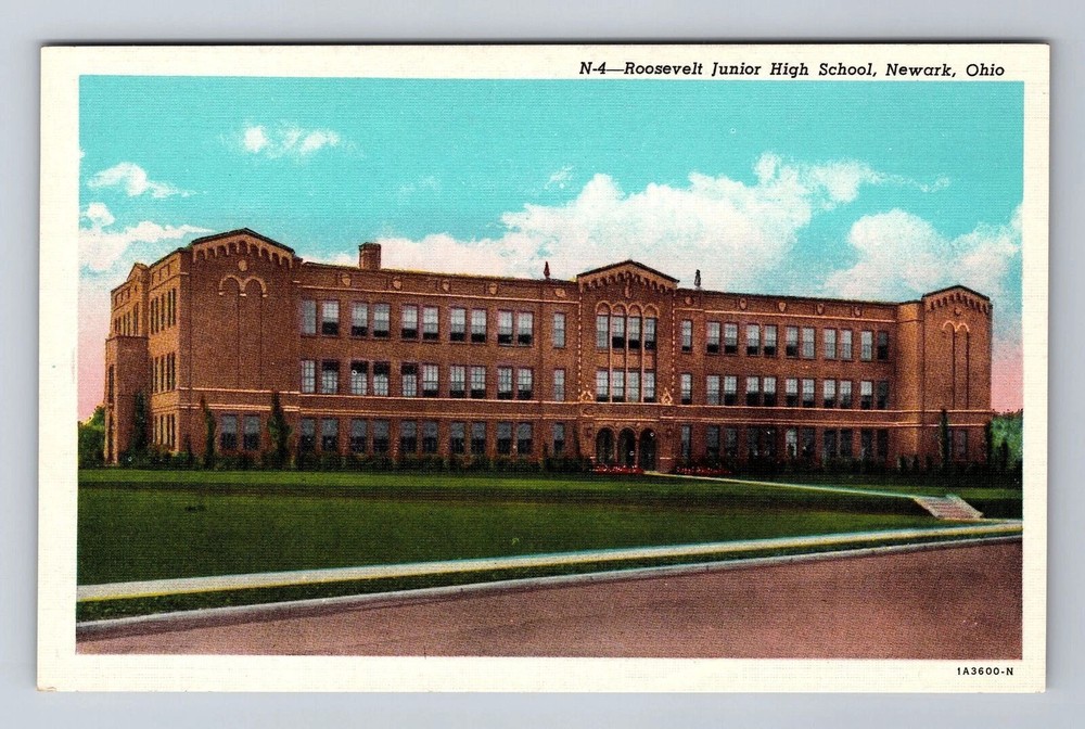 Newark OH-Ohio, Roosevelt Junior High School, Antique Vintage Souvenir Postcard