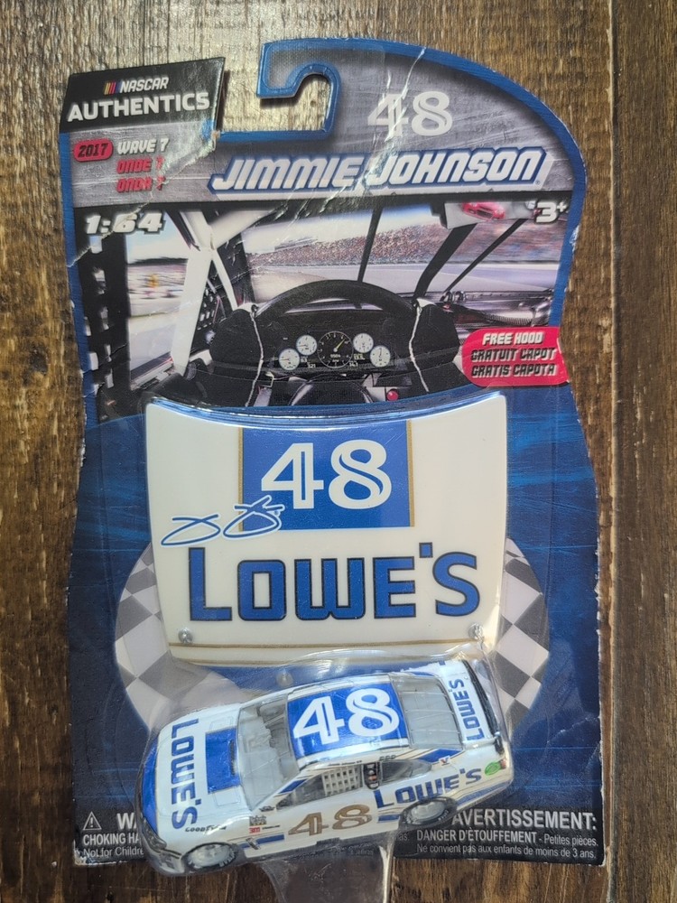 Jimmie Johnson #48 Darlington 2017 Wave 7 Authentics 1/64 Package Creased