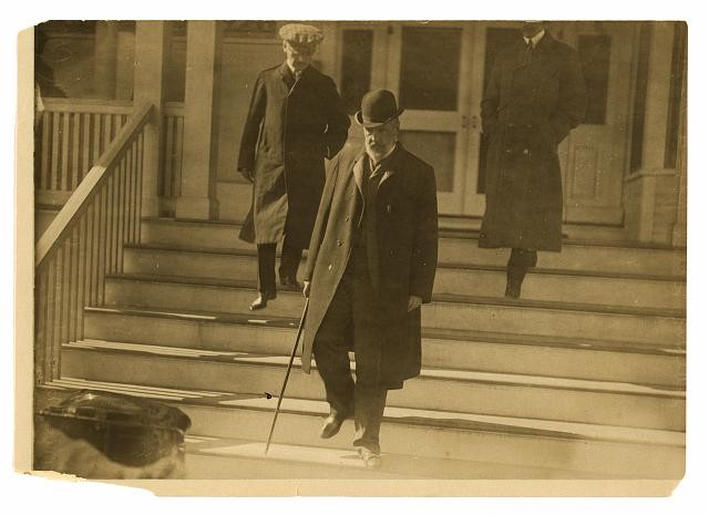 Photo:Witte leaving Wentworth Hotel,1905