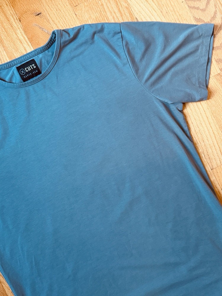 Cuts Mens Large Grey Curved Hem PYCA Pro stretch Short Sleeve Tee Shirt