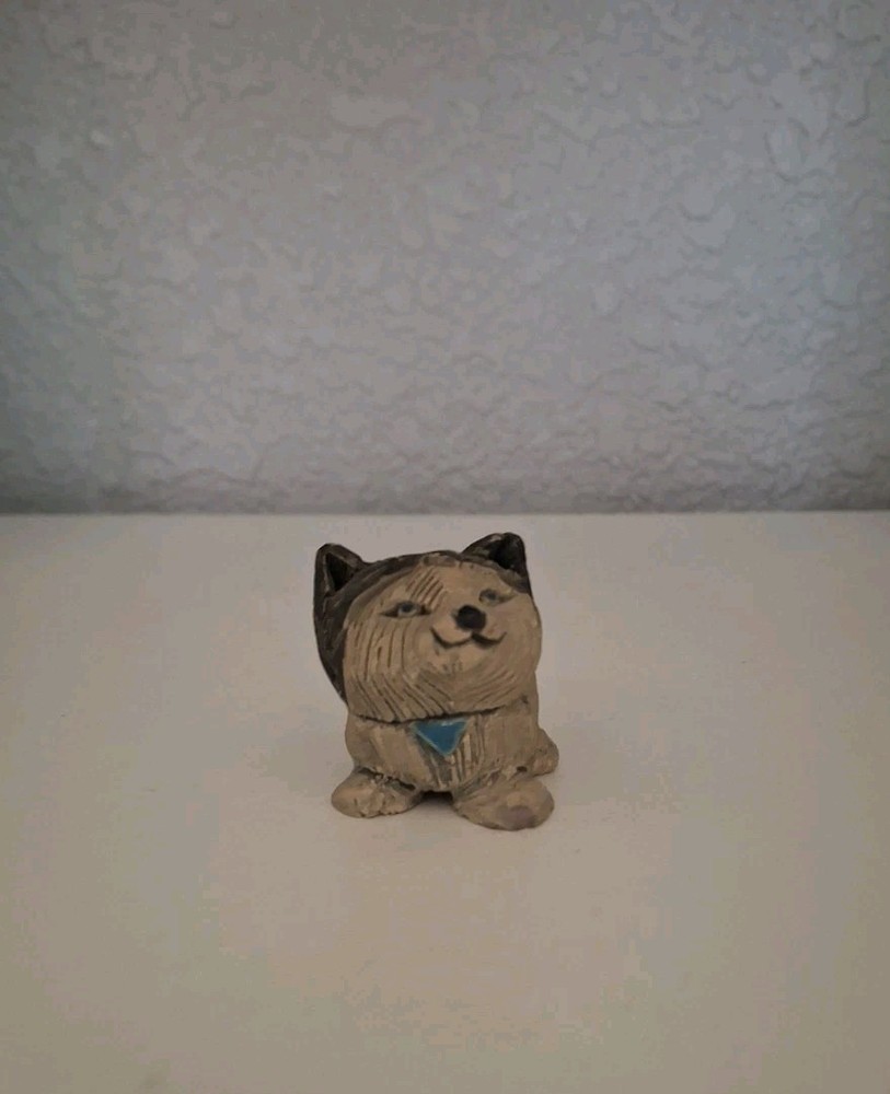 Artesania Rinconada Husky Dog Puppy Figurine