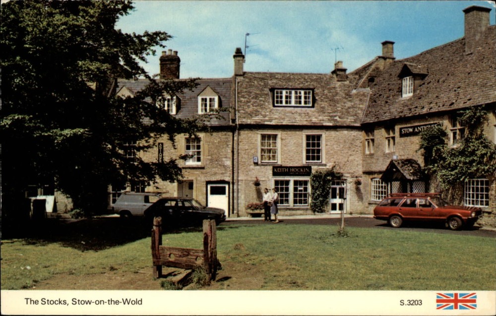Stow on the Wold Gloucestershire Co England wooden Stocks unused postcard