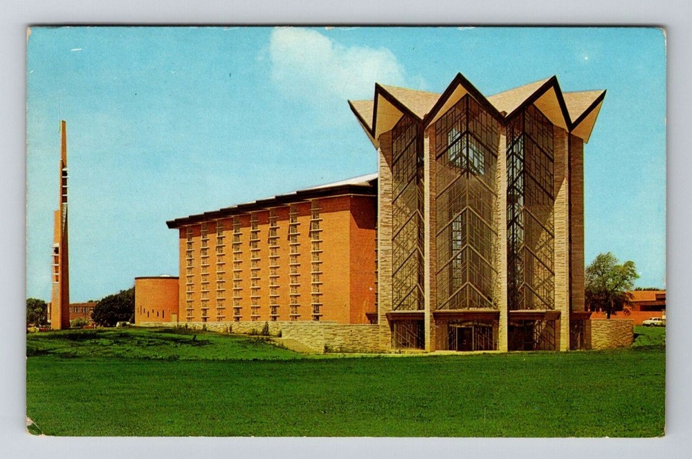 Valparaiso IN-Indiana, Valparaiso University Memorial Chapel Vintage Postcard