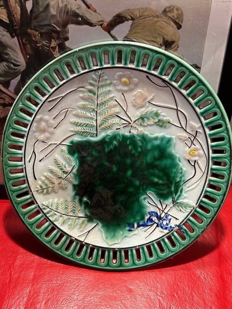Vintage German Majolica 7 3/4 inch plate Grape Leaves and Ferns