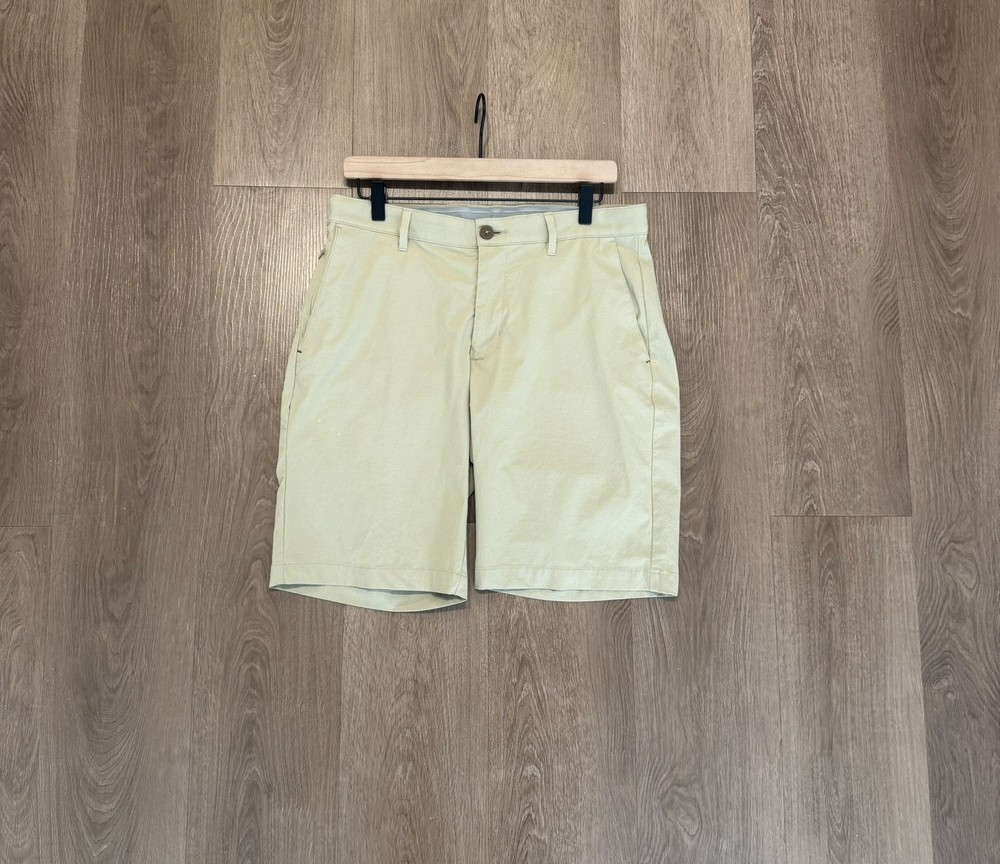 Tommy Bahama Men's Chip Shot Stone Khaki 10-inch Golf Shorts  Sz 32