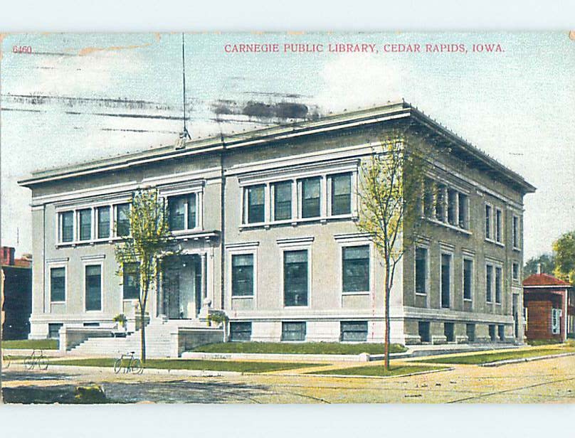 Divided-back LIBRARY SCENE Cedar Rapids Iowa IA m/09 AF1703